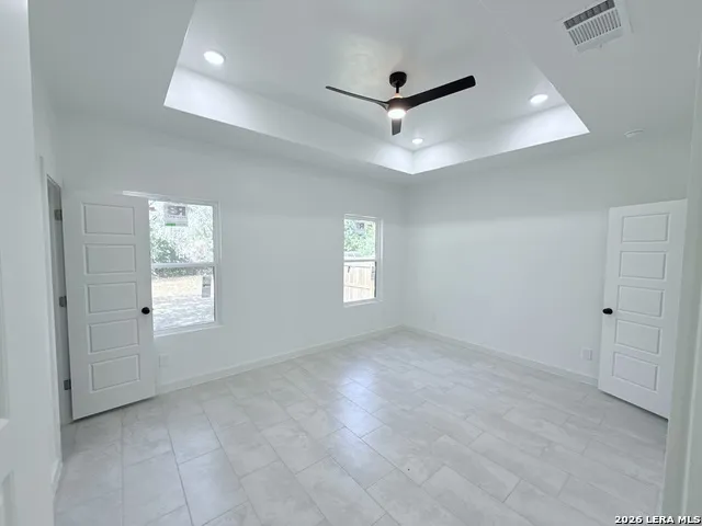 509 JUDSON DR Devine, TX 78016