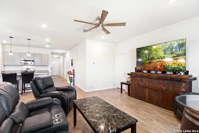 1004 VILLAGE RUN Seguin, TX 78155