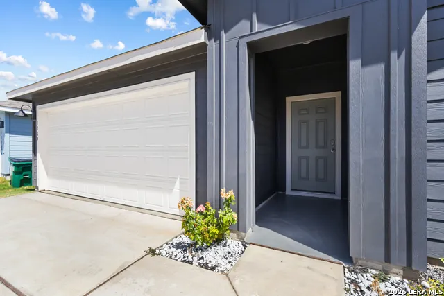 1004 VILLAGE RUN Seguin, TX 78155