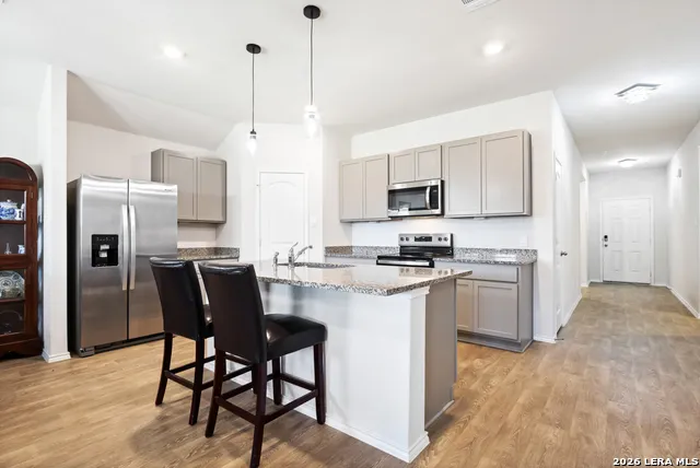 1004 VILLAGE RUN Seguin, TX 78155