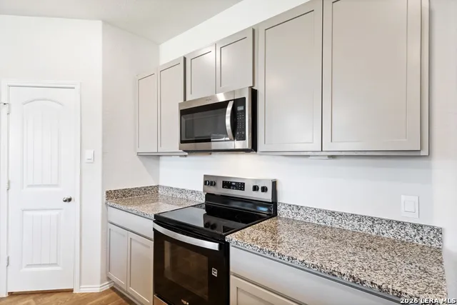 1004 VILLAGE RUN Seguin, TX 78155