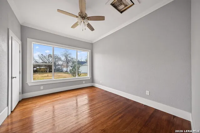 1612 SAINT PETER ST Gonzales, TX 78629