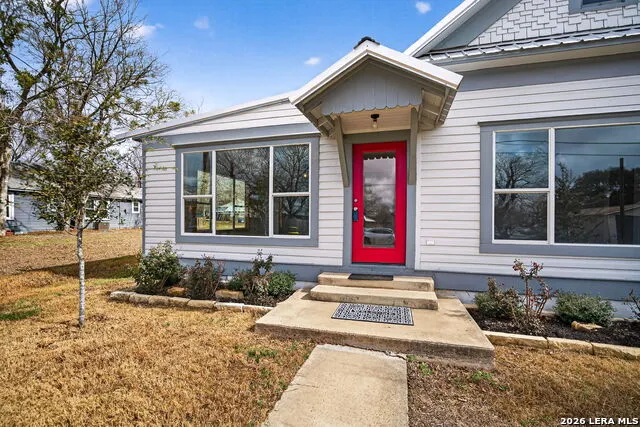 1612 SAINT PETER ST Gonzales, TX 78629