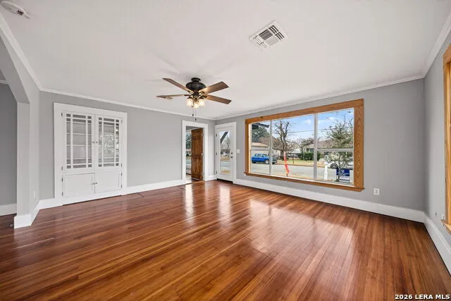 1612 SAINT PETER ST Gonzales, TX 78629