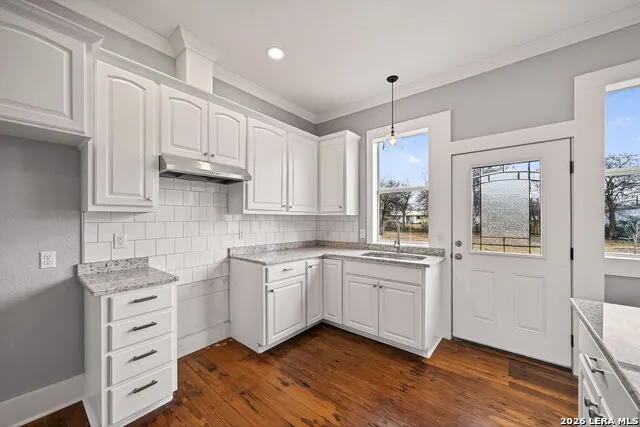 1612 SAINT PETER ST Gonzales, TX 78629