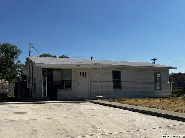 1449 Juanita Dr Eagle Pass, TX 78852