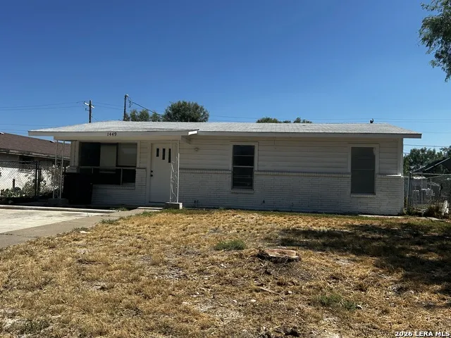 1449 Juanita Dr Eagle Pass, TX 78852