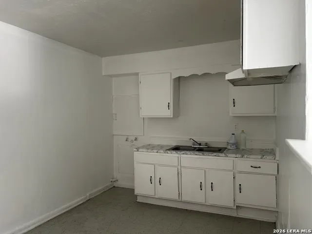 1449 Juanita Dr Eagle Pass, TX 78852