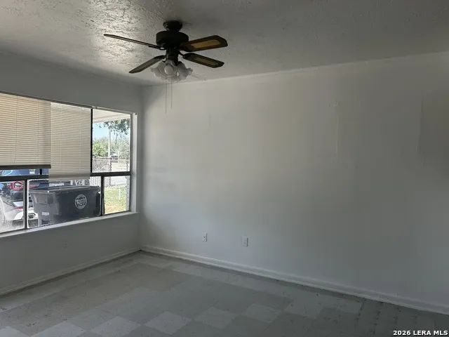 1449 Juanita Dr Eagle Pass, TX 78852