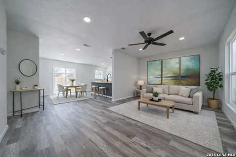 7022 Brownleaf