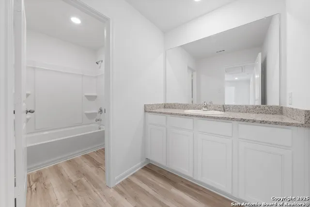 16001 Delgado Hills Lytle, TX 78052
