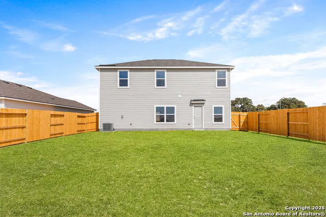 16001 Delgado Hills Lytle, TX 78052