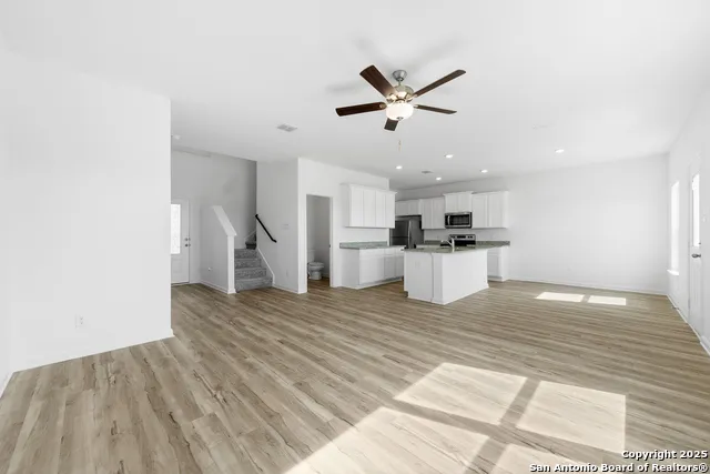 16001 Delgado Hills Lytle, TX 78052
