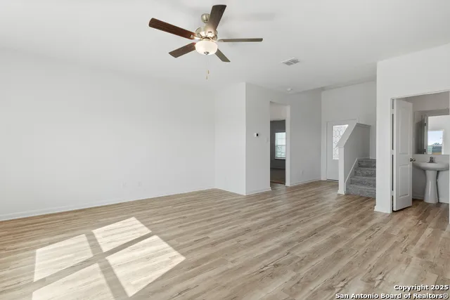 16001 Delgado Hills Lytle, TX 78052
