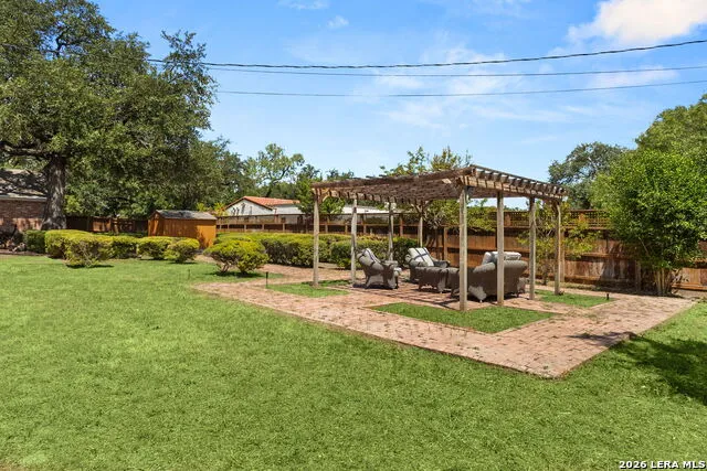 107 CAS HILLS DR Castle Hills, TX 78213