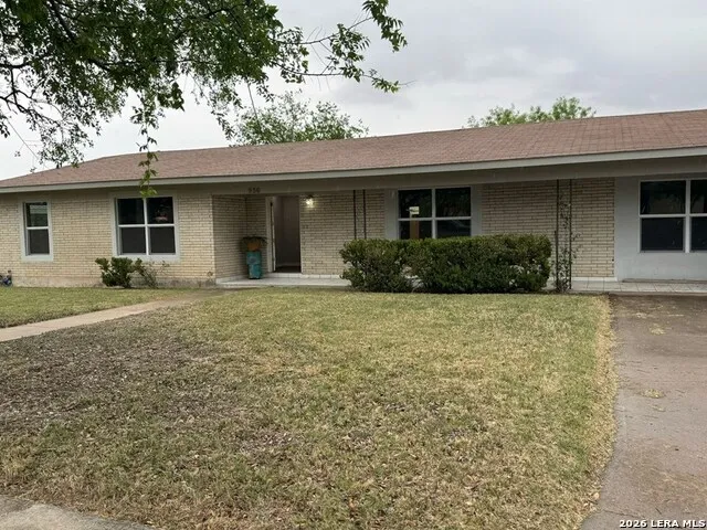 956 Guadalajara Eagle Pass, TX 78852