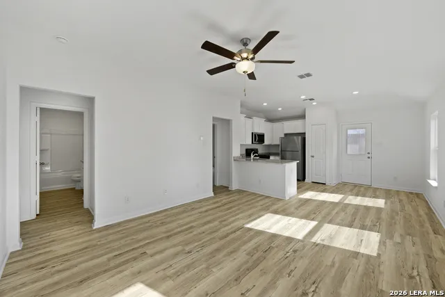 15118 Waterow View Von Ormy, TX 78073