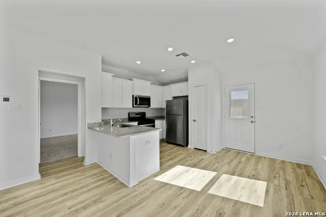 15118 Waterow View Von Ormy, TX 78073