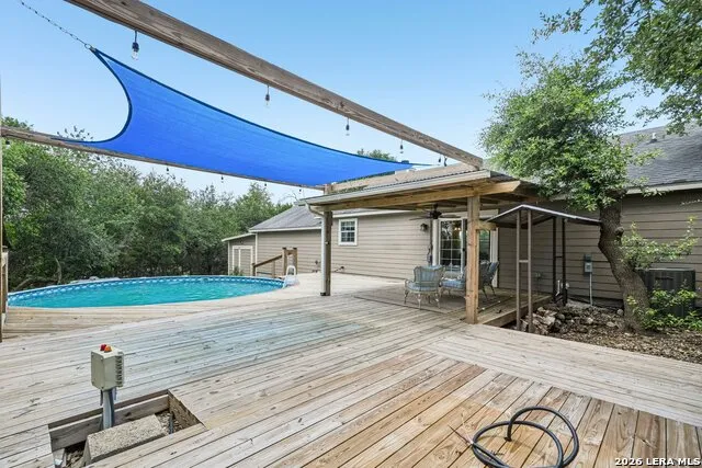 141 ARNOLD DR Canyon Lake, TX 78133