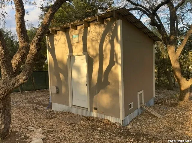 141 ARNOLD DR Canyon Lake, TX 78133