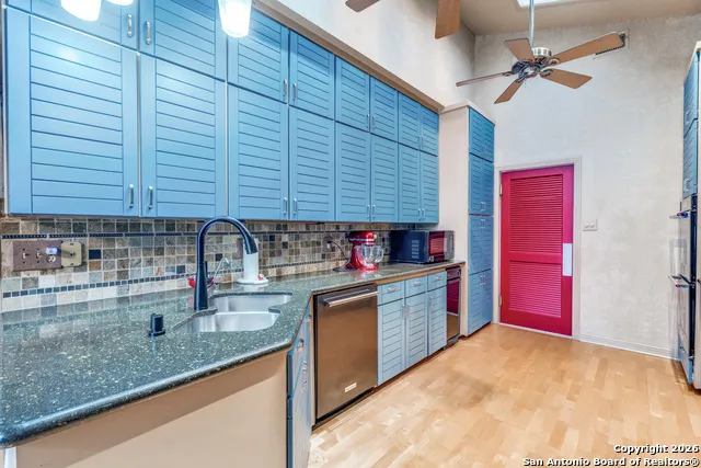 7801 Timber Top Fair Oaks Ranch, TX 78015