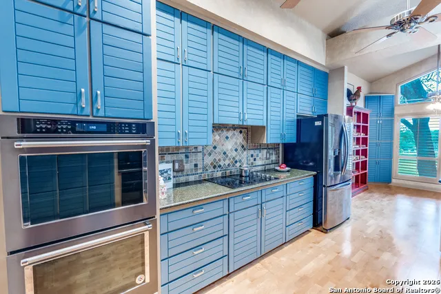 7801 Timber Top Fair Oaks Ranch, TX 78015