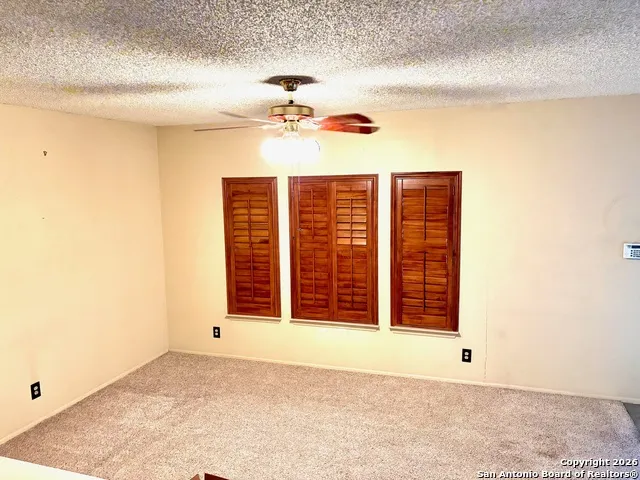 7501 Avery Live Oak, TX 78233