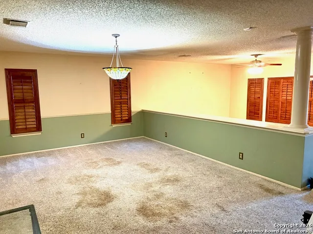 7501 Avery Live Oak, TX 78233
