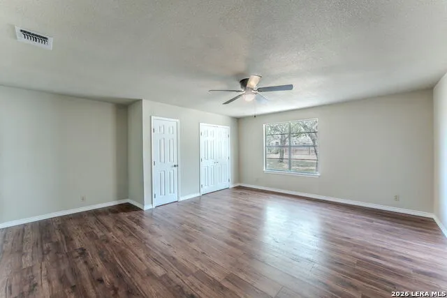 146 SYLVESTER ST Poth, TX 78147