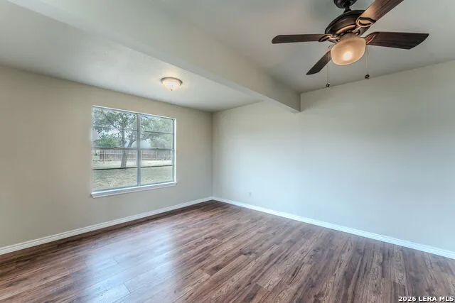 146 SYLVESTER ST Poth, TX 78147