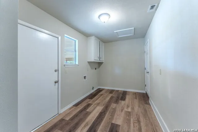 146 SYLVESTER ST Poth, TX 78147