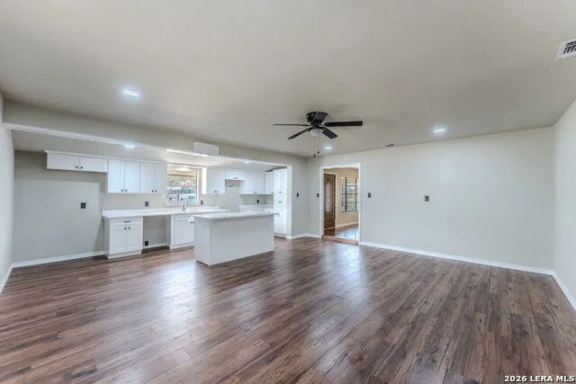 146 SYLVESTER ST Poth, TX 78147