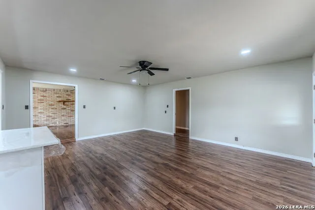 146 SYLVESTER ST Poth, TX 78147