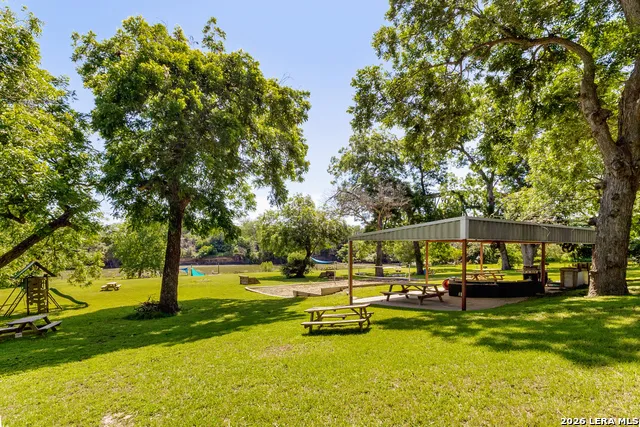 9035 Fm 725 McQueeney, TX 78123