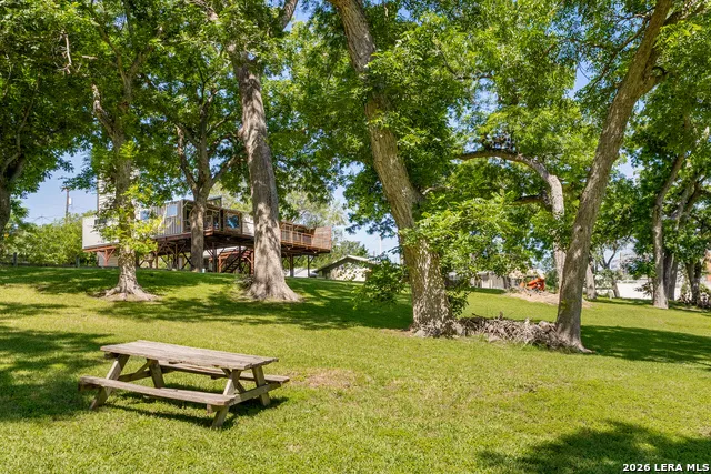 9035 Fm 725 McQueeney, TX 78123