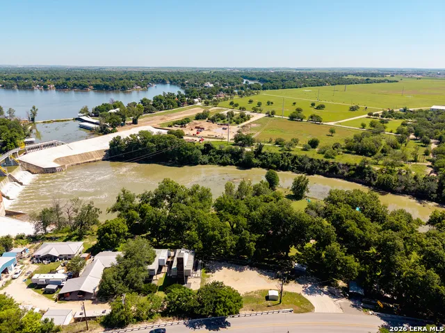 9035 Fm 725 McQueeney, TX 78123