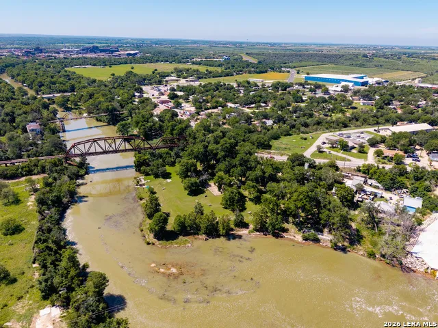 9035 Fm 725 McQueeney, TX 78123