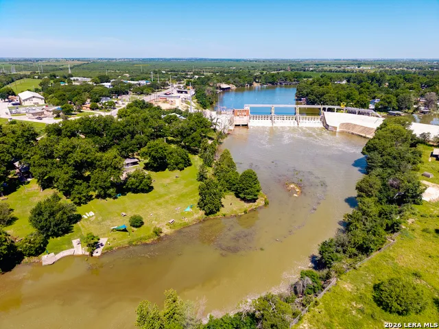 9035 Fm 725 McQueeney, TX 78123