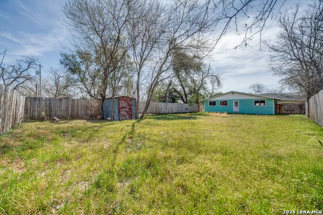 630 E Ireland Seguin, TX 78155