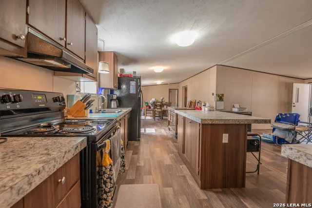 213 Oak View La Vernia, TX 78121