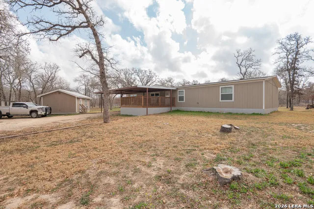 213 Oak View La Vernia, TX 78121