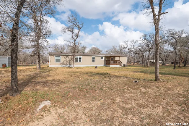 213 Oak View La Vernia, TX 78121