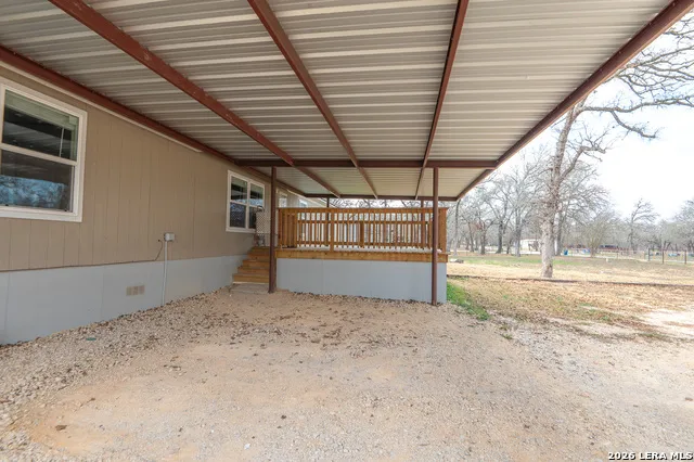 213 Oak View La Vernia, TX 78121