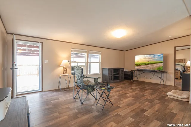 213 Oak View La Vernia, TX 78121
