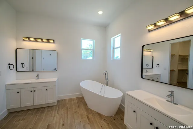 109 W Eli Chandler Blanco, TX 78606