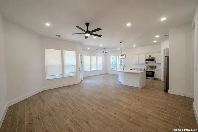 109 W Eli Chandler Blanco, TX 78606