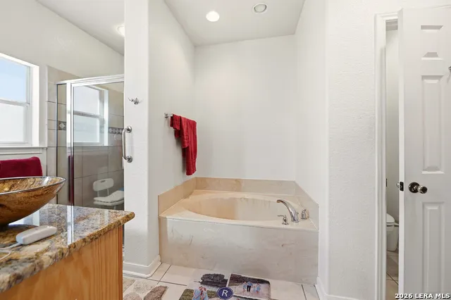 528 Jacobs La Vernia, TX 78121