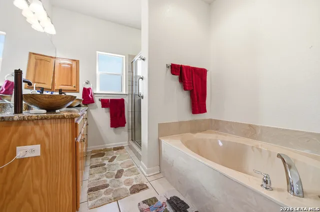528 Jacobs La Vernia, TX 78121
