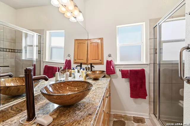 528 Jacobs La Vernia, TX 78121