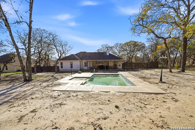 528 Jacobs La Vernia, TX 78121